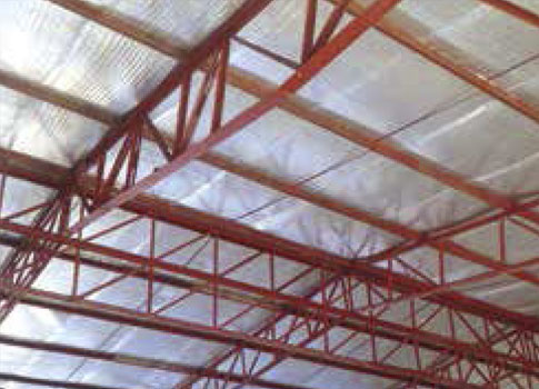 aislamiento térmico instalado para techos y paredes